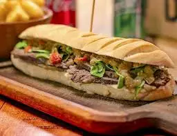 SANDWICH PICAÑA + 1 PINTA